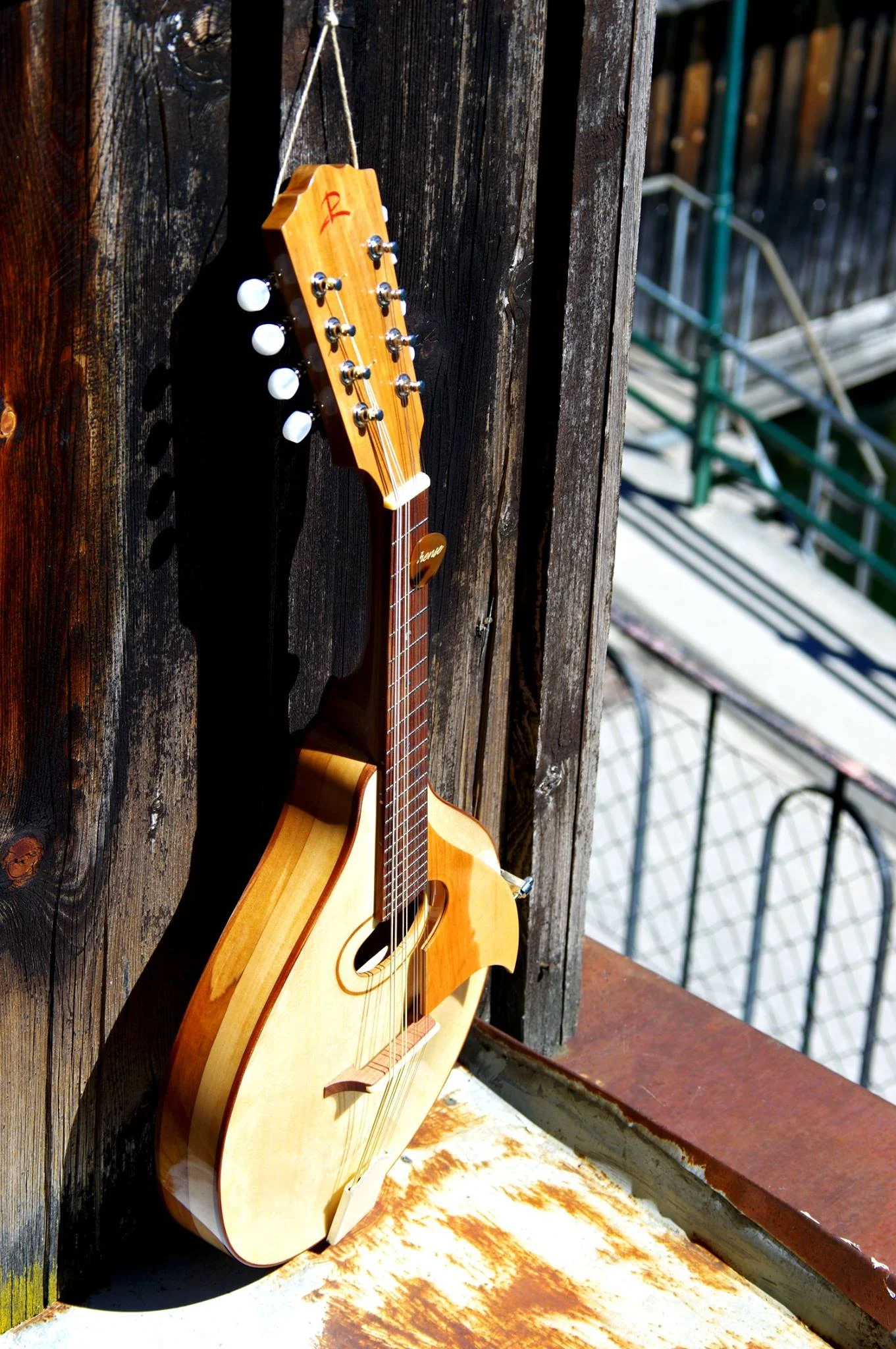 Mandoline aus Birne und Fichte